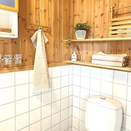 Stort Og Autentisk Hus I - Kort Vei Til Lom!