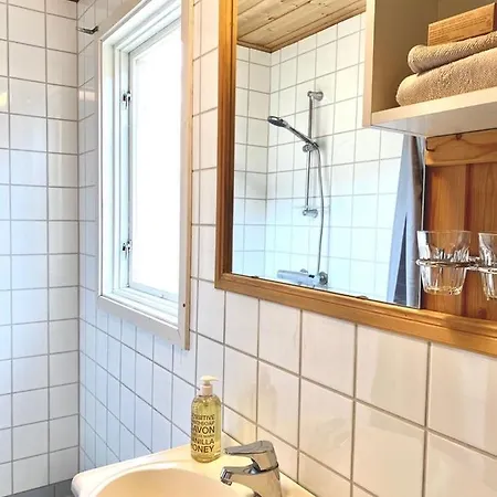 Stort Og Autentisk Hus I - Kort Vei Til Lom! 度假居