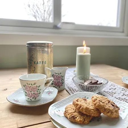 Stort Og Autentisk Hus I - Kort Vei Til Lom! *