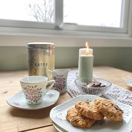 Stort Og Autentisk Hus I - Kort Vei Til Lom! *