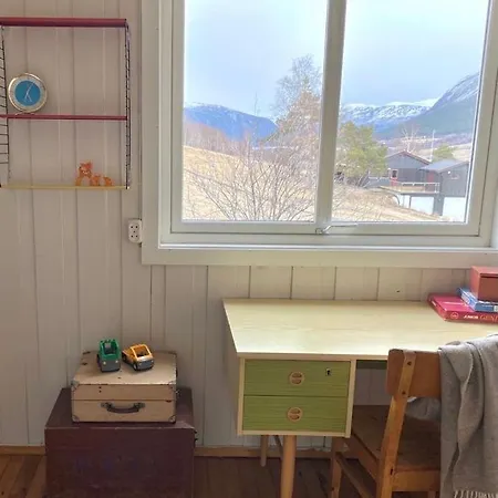 度假居 Stort Og Autentisk Hus I - Kort Vei Til Lom! Skjåk