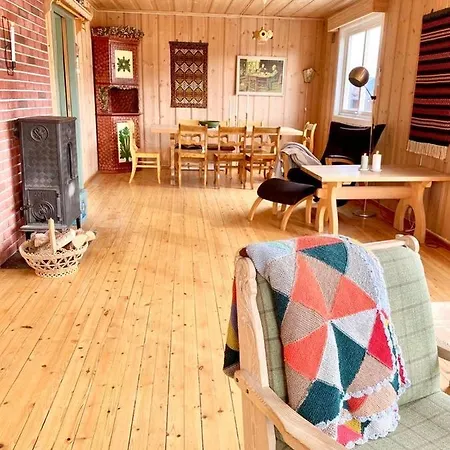 Stort Og Autentisk Hus I - Kort Vei Til Lom! * Skjåk