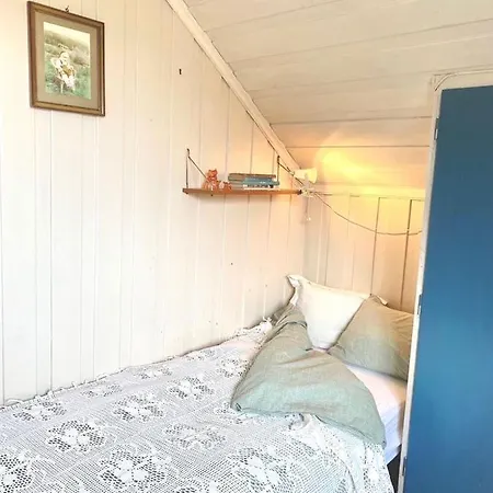 Stort Og Autentisk Hus I - Kort Vei Til Lom! *