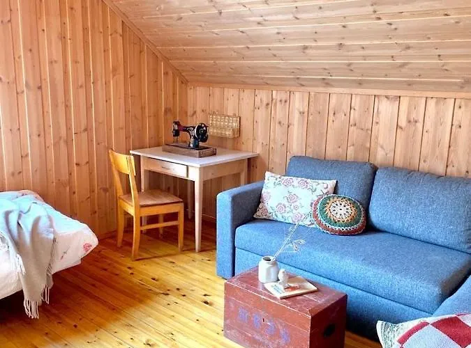 Stort Og Autentisk Hus I - Kort Vei Til Lom!
