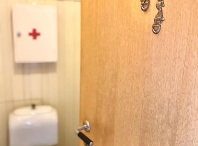 Stort Og Autentisk Hus I - Kort Vei Til Lom! Dom wakacyjny