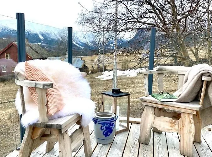 Stort Og Autentisk Hus I - Kort Vei Til Lom! Ferienhaus *